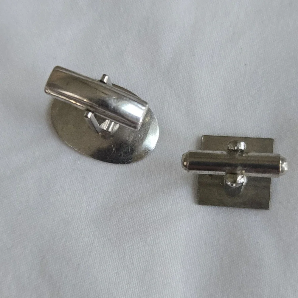 VTG Mismatched Cufflinks Silver Horse Starburst Mens OS Formal Jewelry Unbranded